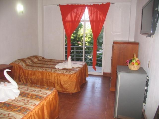 Hotel Y Suites Bugambilias Rincon de Guayabitos Bilik gambar